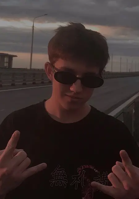 Я Danil, 21, из Астрахани, ищу знакомство для дружбы