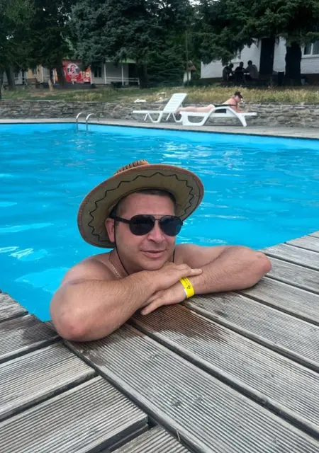 Я Алексей, 37, из Новошахтинска, ищу знакомства на одну ночь