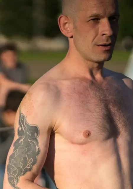 Я Андрей, 38, из Белгорода, ищу знакомства на одну ночь