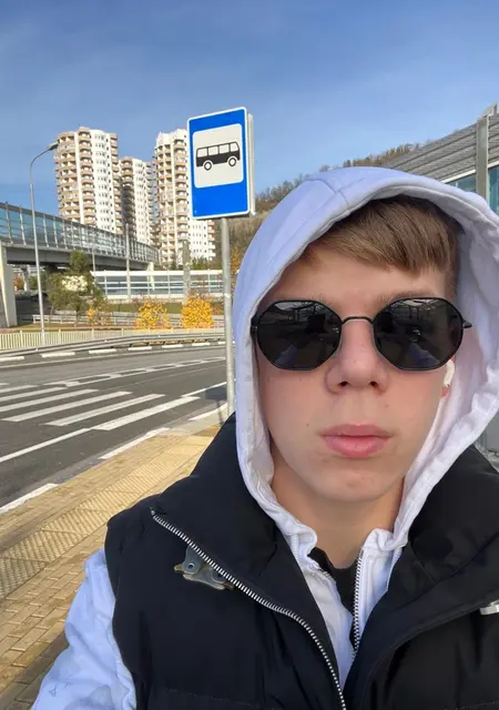 Я Дмитрий, 19, знакомлюсь для дружбы в Тольятти