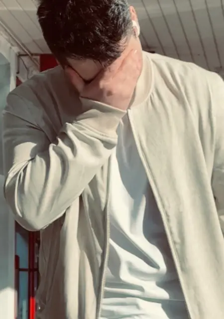 Я Адам, 19, знакомлюсь без обязательств в Махачкале