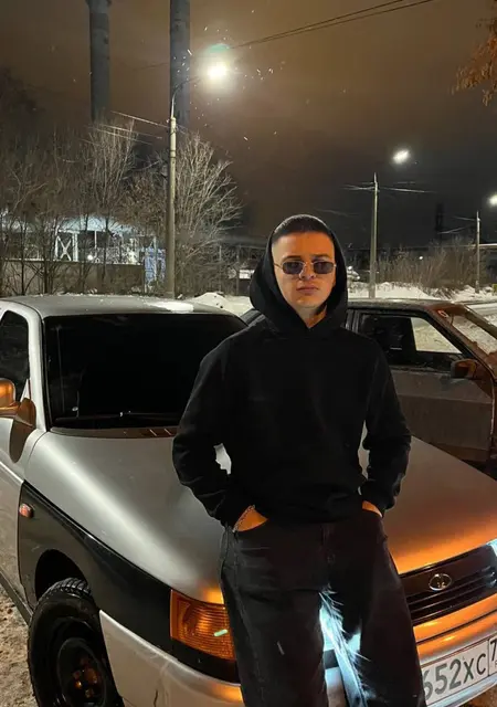 Я Антошка, 19, из Самары, ищу знакомство для приятного времяпровождения