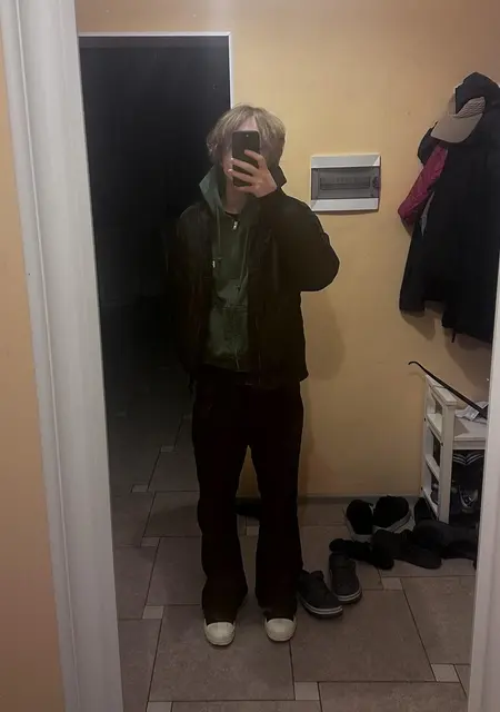 Я Вадим, 20, из Калуги, ищу знакомство для общения