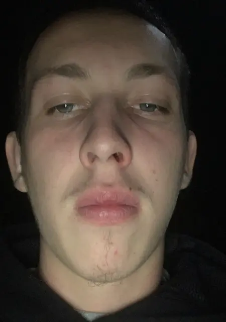 Даня из Астрахани, мне 21, познакомлюсь для постоянных отношений