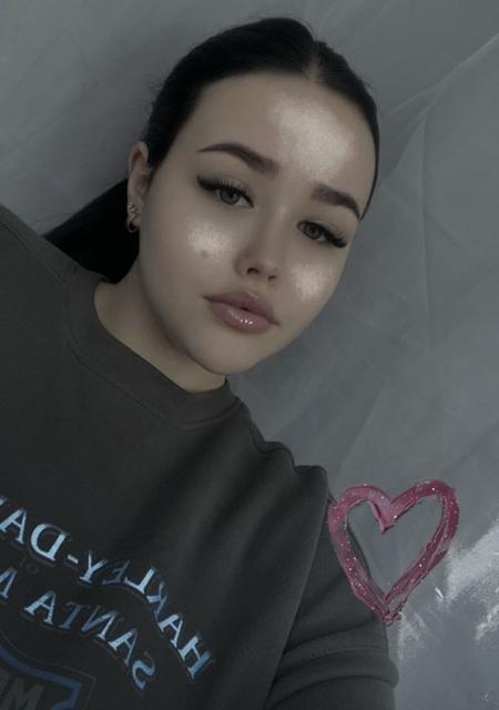 Лизочка из Москвы, мне 19, познакомлюсь без обязательств