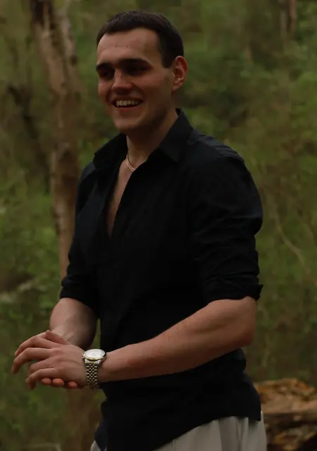 Вольдемар из Геленджика, мне 22, познакомлюсь для приятного времяпровождения