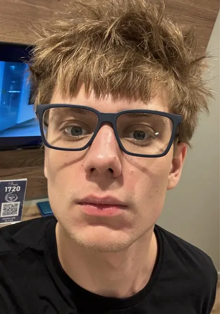 Матвей из Воронежа, ищу на сайте знакомства на одну ночь