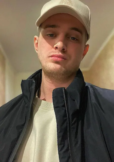 Евгений из Пушкина, мне 29, познакомлюсь без обязательств