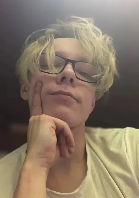 Марк из Чебоксар, мне 27, познакомлюсь на одну ночь