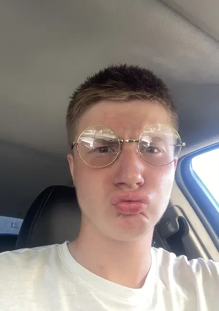 Владимир из Костромы, мне 21, познакомлюсь на одну ночь