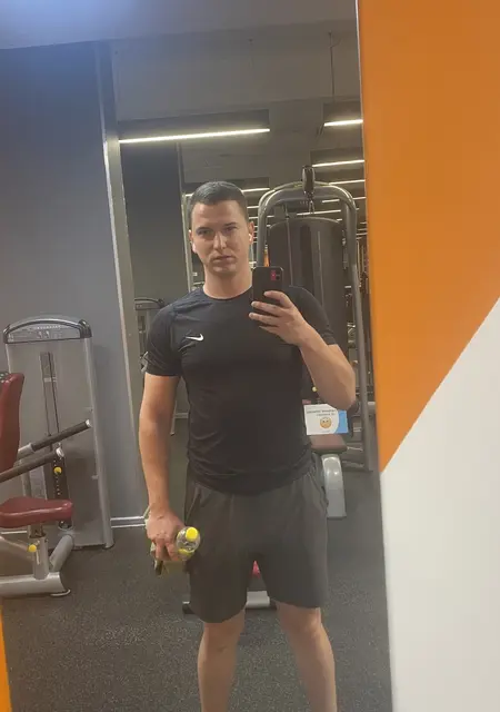 Олег из Ижевска, ищу на сайте знакомства на одну ночь