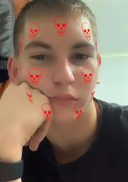 Я Евгений, 19, из Благовещенска, ищу знакомства без обязательств