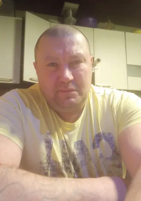 Андрей из Новосибирска, мне 46, познакомлюсь для постоянных отношений