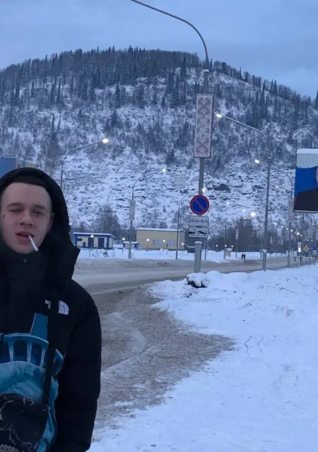 Алексей из Прокопьевска, мне 21, познакомлюсь для общения