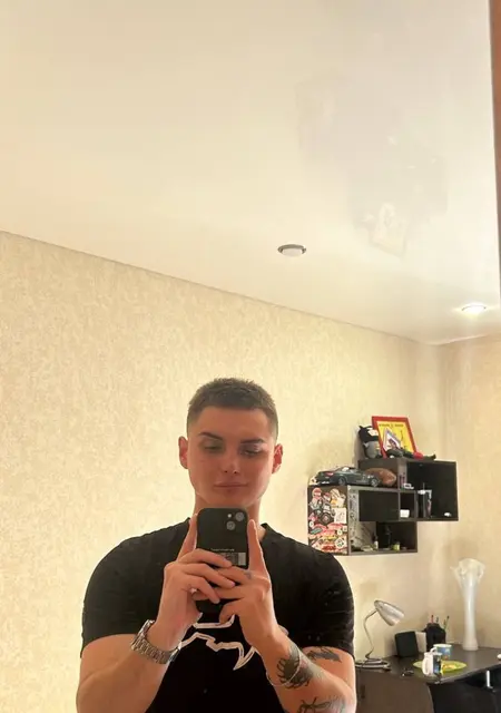 Я Матвей, 20, из Ульяновска, ищу знакомство для дружбы