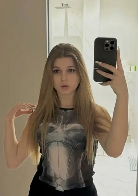 Камилла из Пензы, мне 19, познакомлюсь для общения