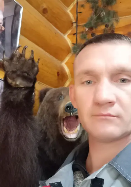 Женя из Уссурийска, мне 38, познакомлюсь без обязательств