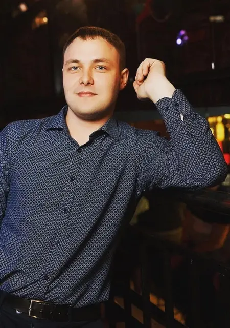 Данил из Кирова, ищу на сайте знакомства на одну ночь