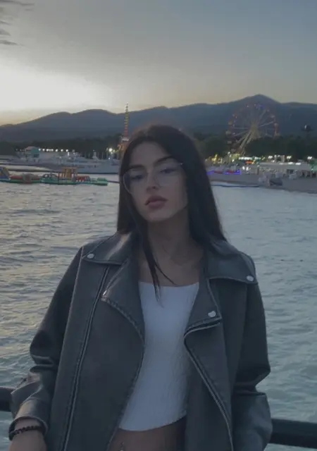 Настя из Краснодара, ищу на сайте общение