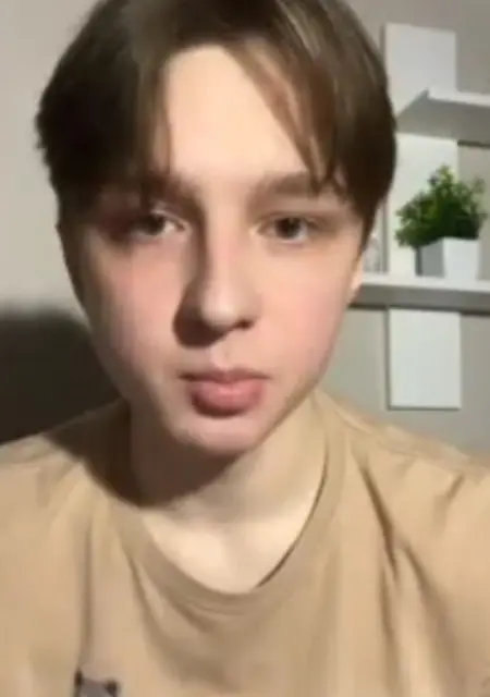 Я Макс, 18, из Сургута, ищу знакомства на одну ночь