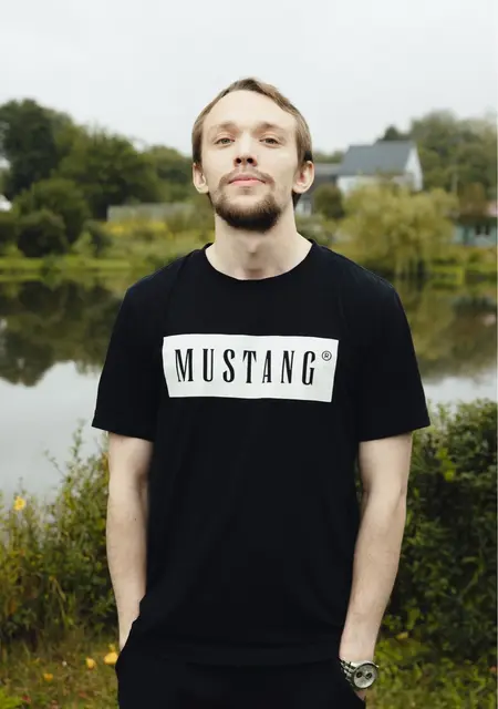 Я Евгений, 23, из Москвы, ищу знакомство для приятного времяпровождения