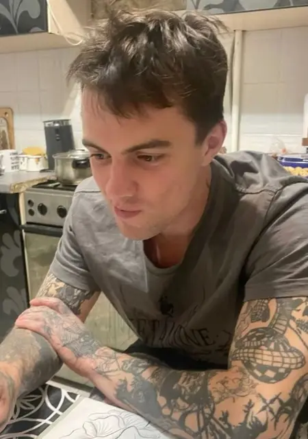 Гриша из Тулы, мне 18, познакомлюсь на одну ночь