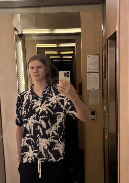 Роман из Москвы, ищу на сайте знакомства на одну ночь