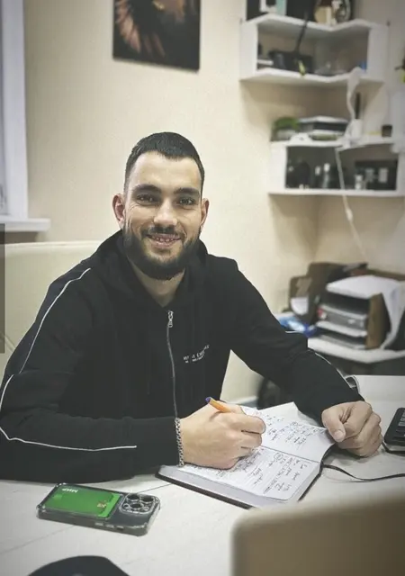 Я Роман, 26, из Орска, ищу знакомство для приятного времяпровождения