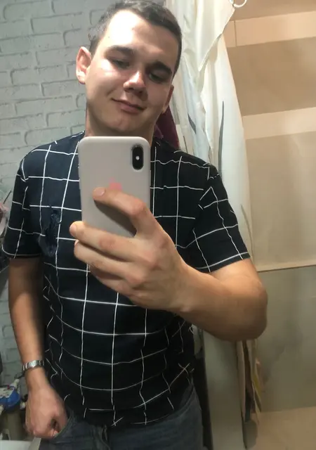 Александр из Кропоткина, ищу на сайте постоянные отношения