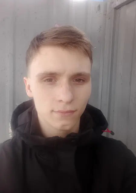 Я Артур, 19, из Нижневартовска, ищу знакомство для приятного времяпровождения