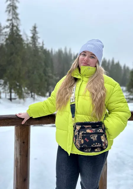 Анна из Сургута, ищу на сайте приятное времяпровождение