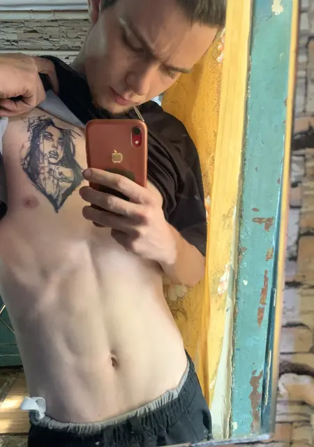 Я Даня, 22, знакомлюсь на одну ночь в Невинномысске