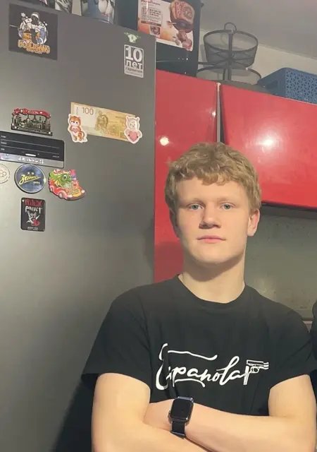 Леня из Сыктывкара, мне 21, познакомлюсь на одну ночь