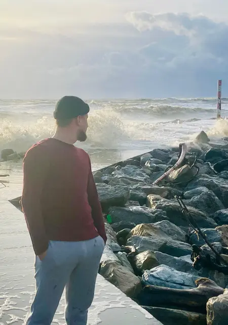 Владимир из Коврова, мне 26, познакомлюсь для приятного времяпровождения