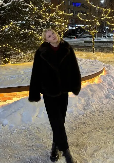 Я Kiss, 18, знакомлюсь для общения в Санкт-Петербурге