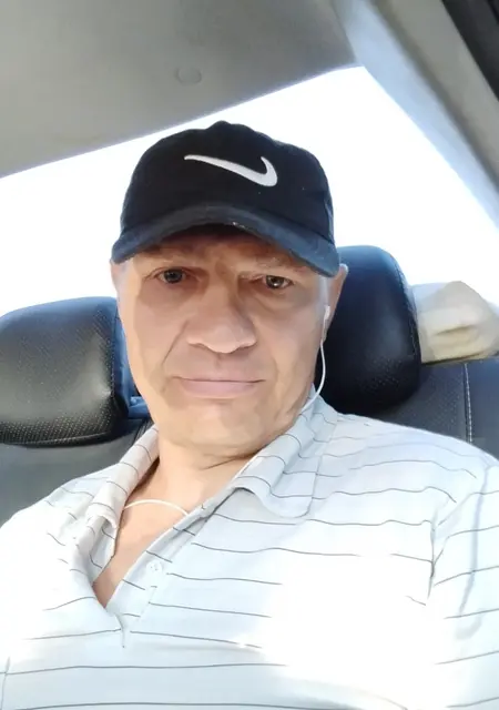 Alex из Великого Новгорода, мне 49, познакомлюсь на одну ночь