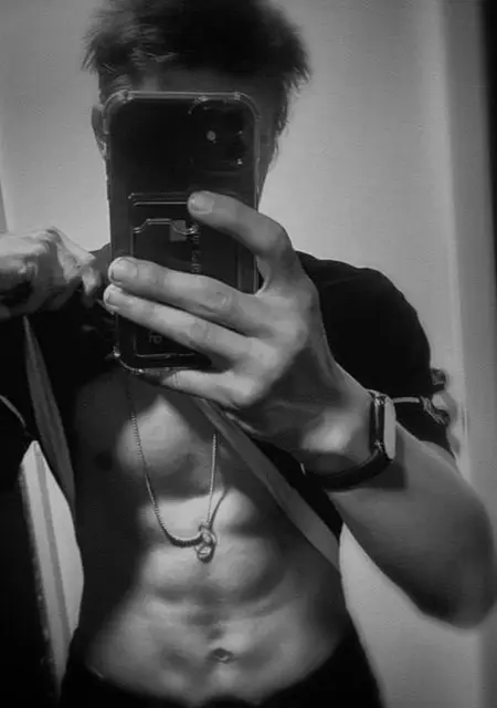 Кирилл из Подольска, мне 19, познакомлюсь на одну ночь