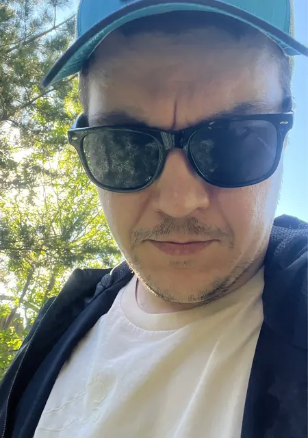 Кирилл из Новосибирска, мне 31, познакомлюсь на одну ночь