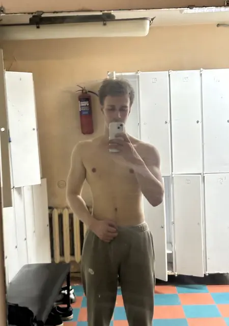 Dmitry из Балакова, мне 22, познакомлюсь для приятного времяпровождения