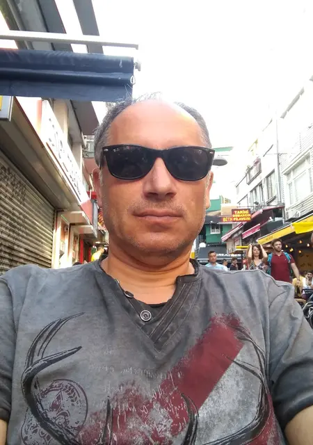 Я Youngturc, 50, знакомлюсь без обязательств в Стамбуле