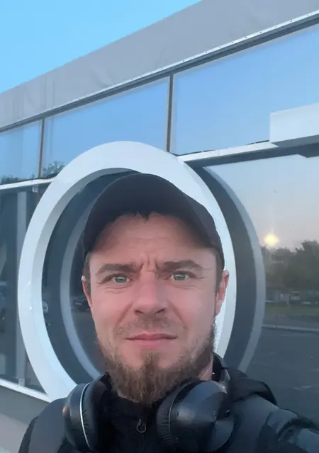 Павел из Нефтеюганска, мне 34, познакомлюсь для приятного времяпровождения