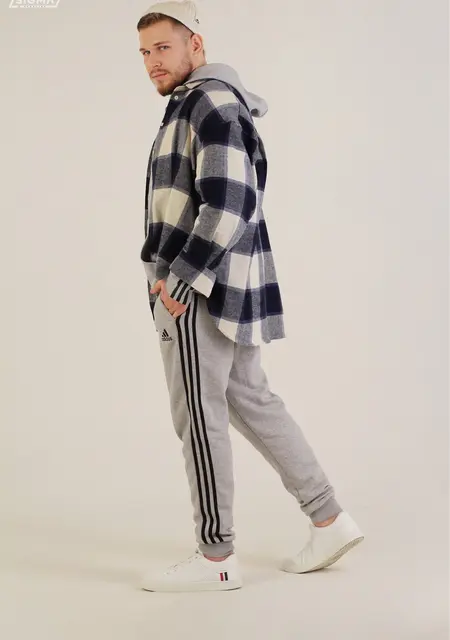 Я Макс, 27, из Кирова, ищу знакомство для общения