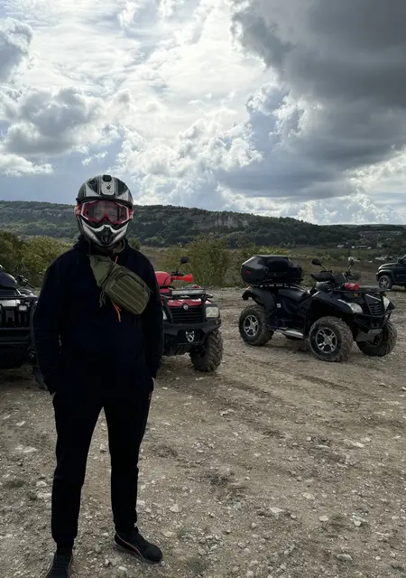 Иван из Ялты, ищу на сайте знакомства без обязательств