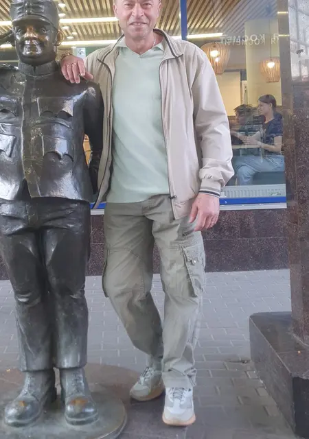 Я Артем, 52, знакомлюсь без обязательств в Чехове