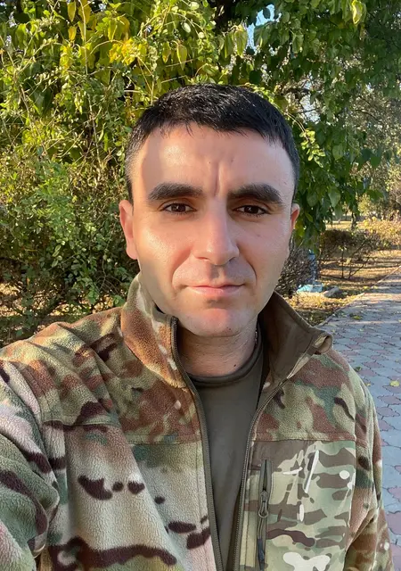 Александр из Ейска, мне 30, познакомлюсь для постоянных отношений