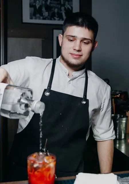 Артём из Сыктывкара, мне 21, познакомлюсь на одну ночь