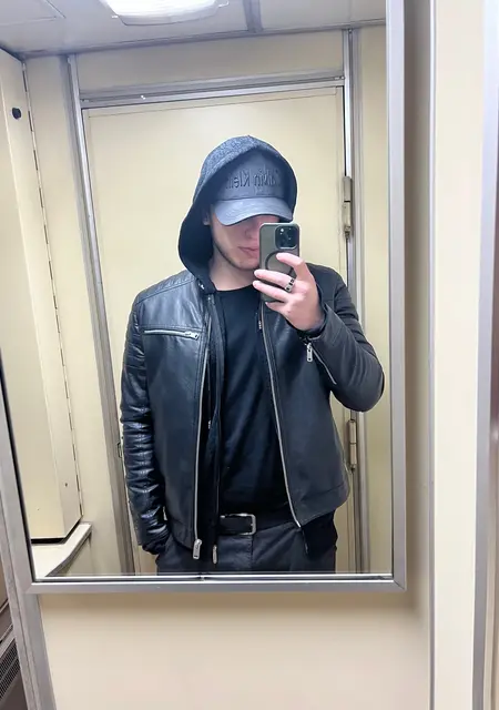 Дэн из Усинска, мне 25, познакомлюсь на одну ночь