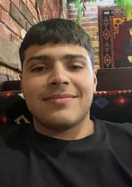 Андрей из Москвы, мне 20, познакомлюсь для вирта