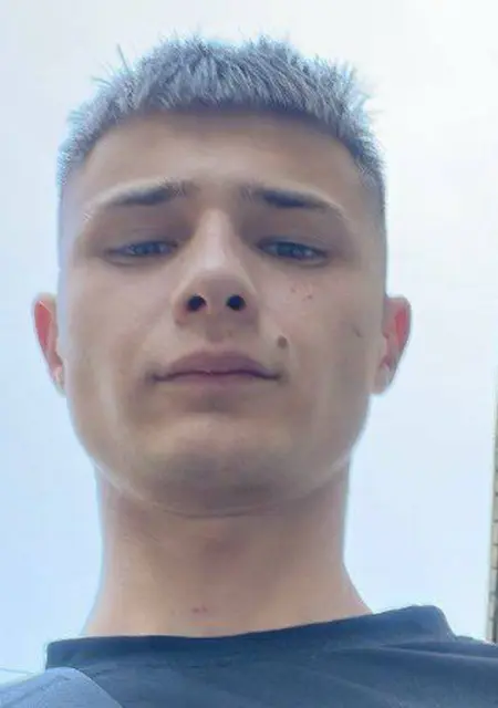 Я Petek, 19, из Санкт-Петербурга, ищу знакомства без обязательств