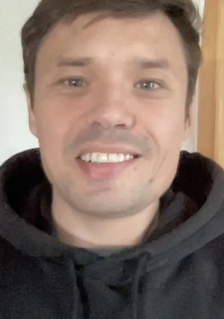 Денис из Железногорска, мне 40, познакомлюсь на одну ночь